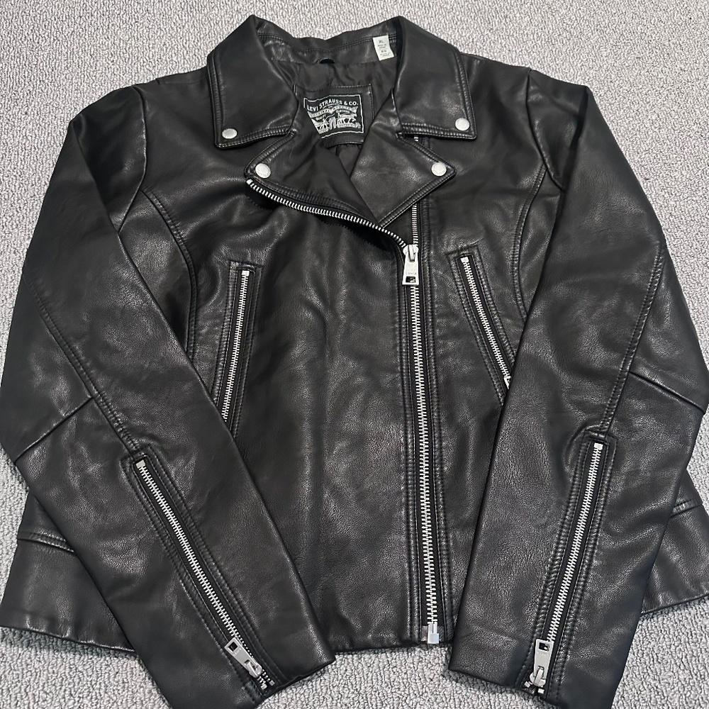 BRAND NEW WITH TAGS - Levi's Women's Asymmetrical Moto Jacket Black - Picture 1 of 10